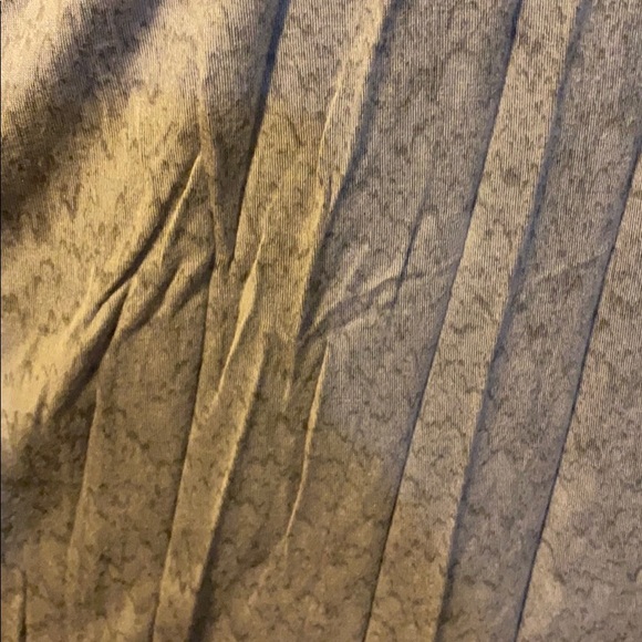 Gimmicks Tank - Picture 5 of 5